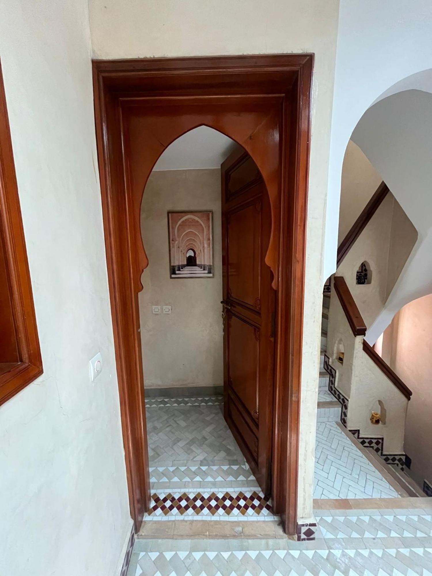 Riad Amazing Amazigh Avec Jacuzzi Petit Dejeuner Compris Avec Aussi Chambres Familiales Pres De La Place Jemaa El Fna Marrakesh Eksteriør billede