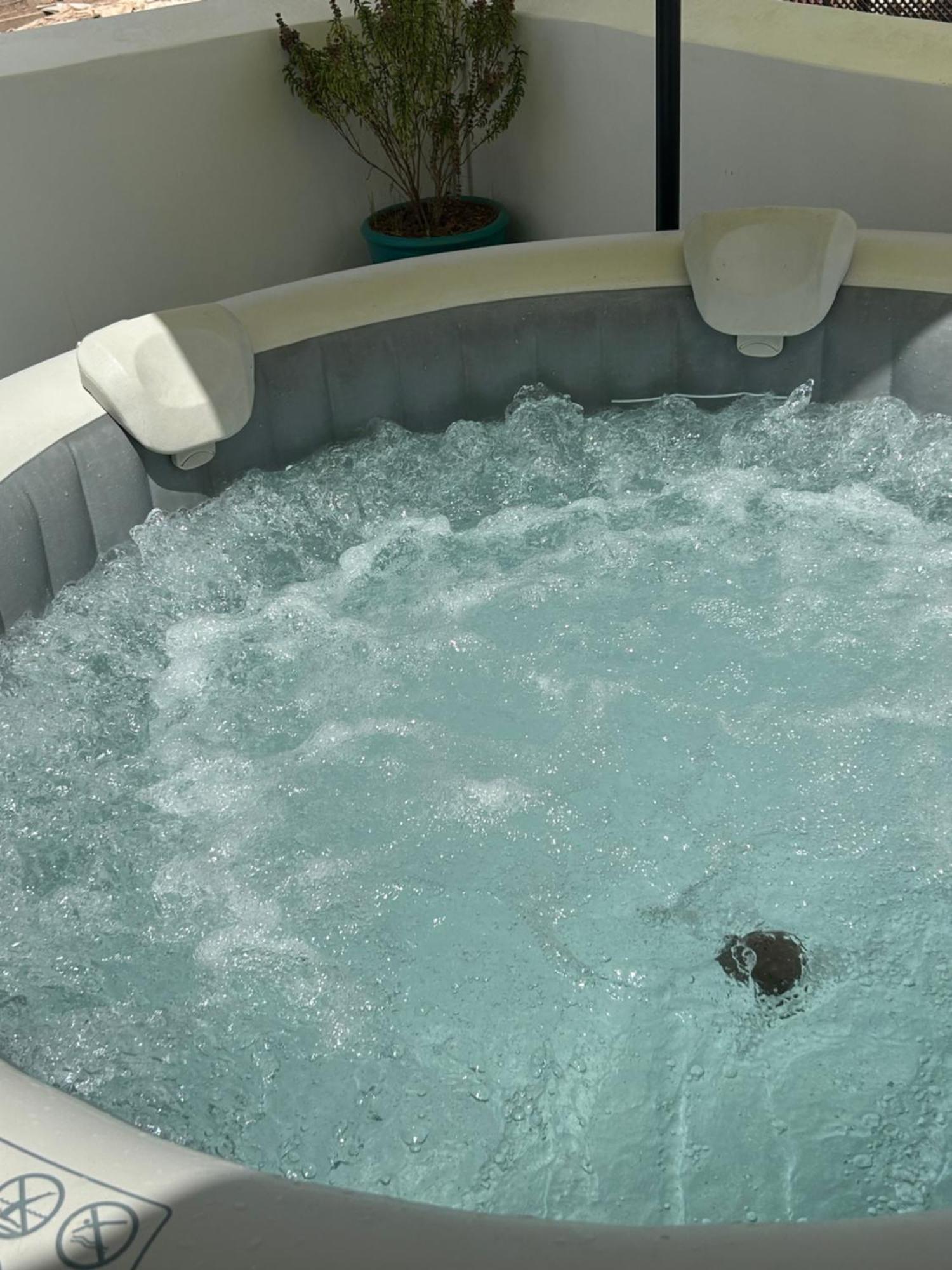 Riad Amazing Amazigh Avec Jacuzzi Petit Dejeuner Compris Avec Aussi Chambres Familiales Pres De La Place Jemaa El Fna Marrakesh Eksteriør billede