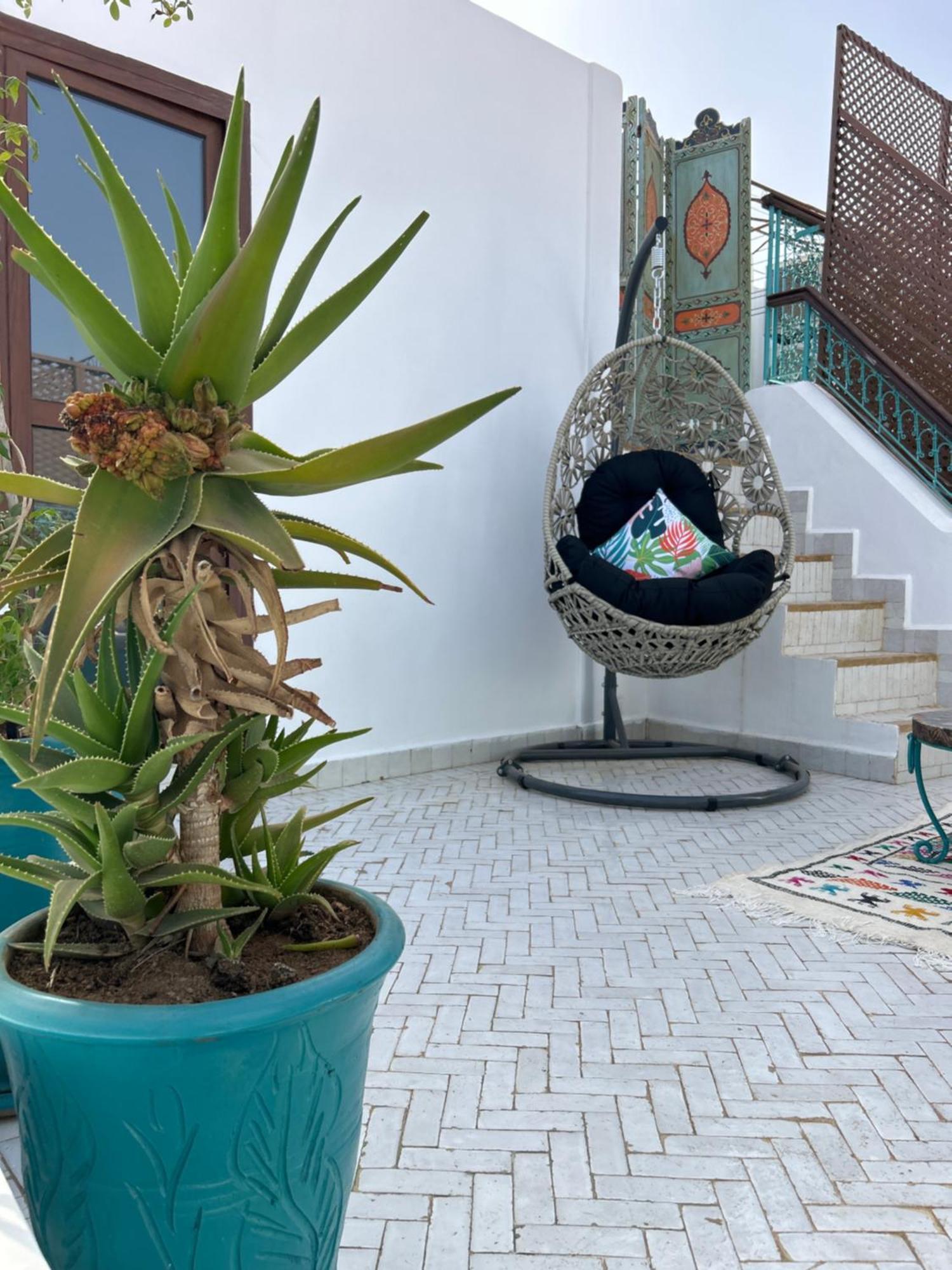 Riad Amazing Amazigh Avec Jacuzzi Petit Dejeuner Compris Avec Aussi Chambres Familiales Pres De La Place Jemaa El Fna Marrakesh Eksteriør billede