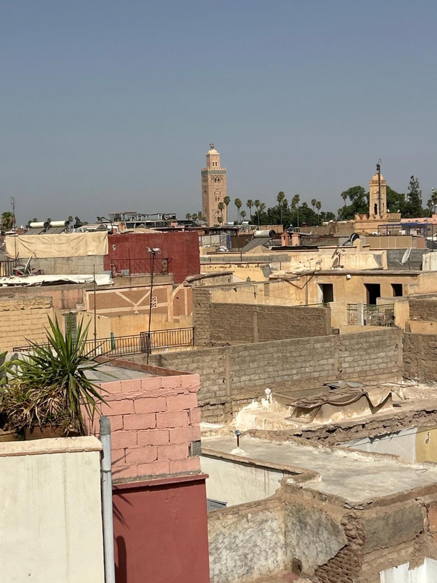 Riad Amazing Amazigh Avec Jacuzzi Petit Dejeuner Compris Avec Aussi Chambres Familiales Pres De La Place Jemaa El Fna Marrakesh Eksteriør billede